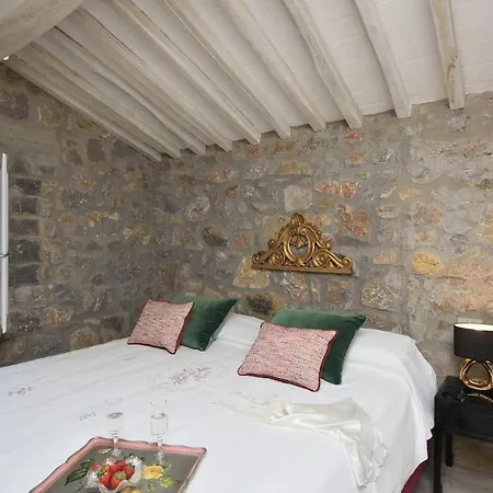 Gittori Villa *
